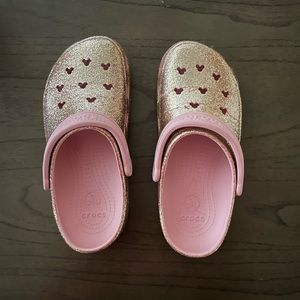 Light pink Disney Mickey Mouse crocs 9